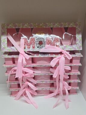 MOM Pink Gift Box Set with Ribbon and Floral Trim
